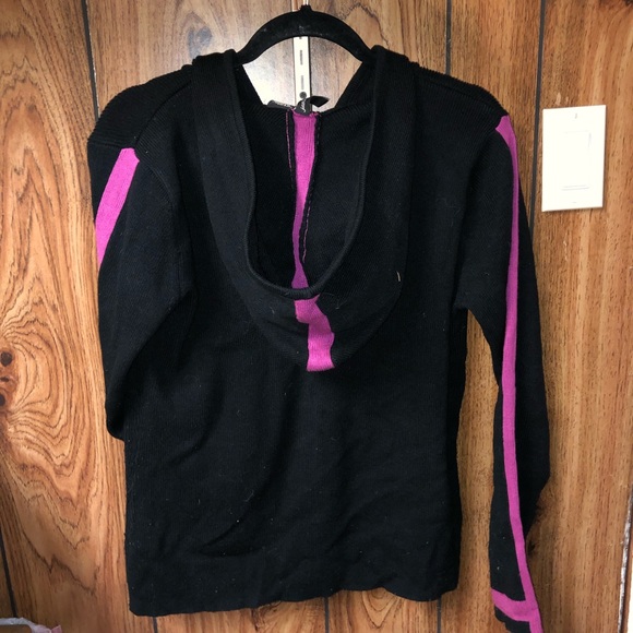 TO BE DONATED - Picture 2 of 8